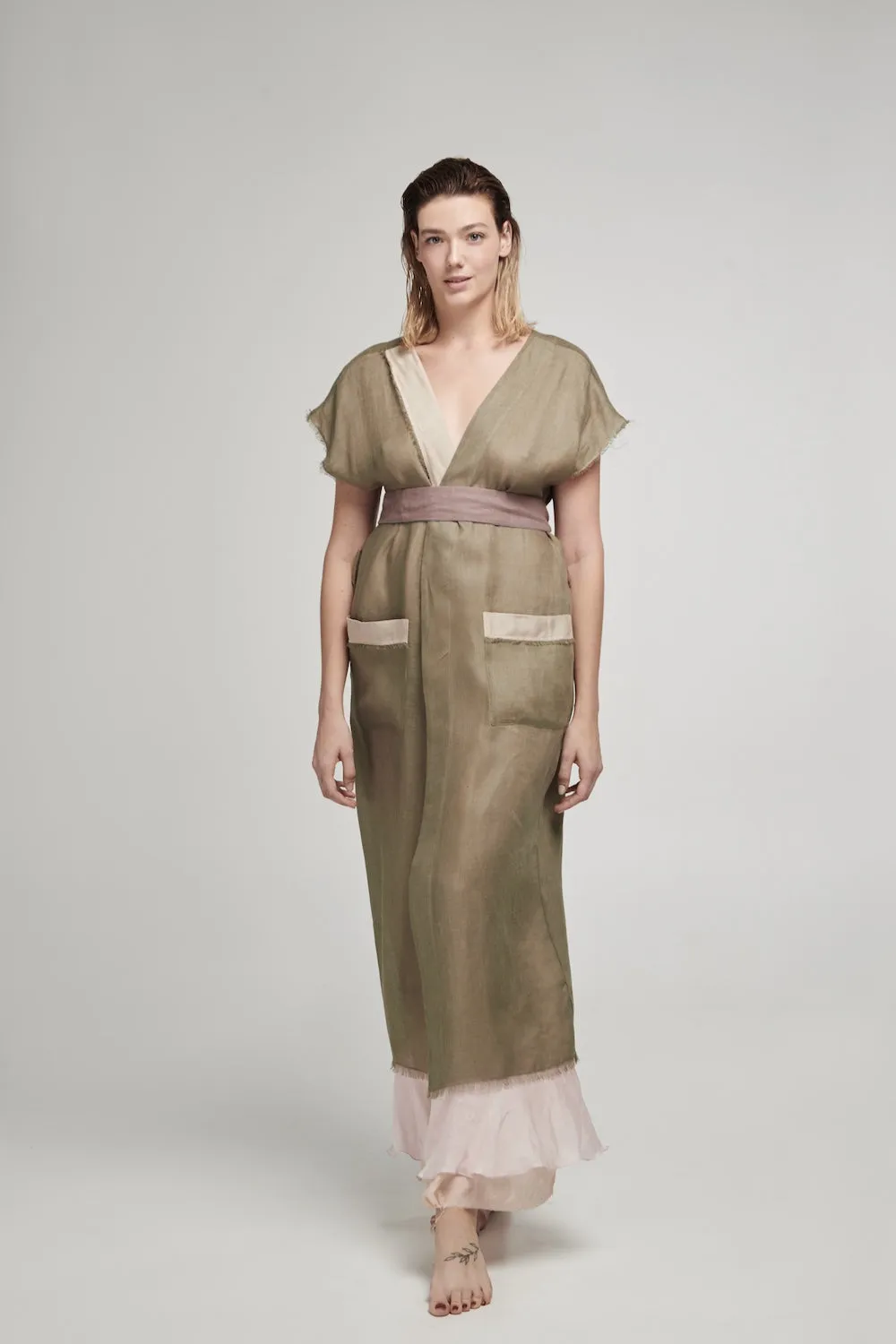 Aurora robe in Olive & Powder