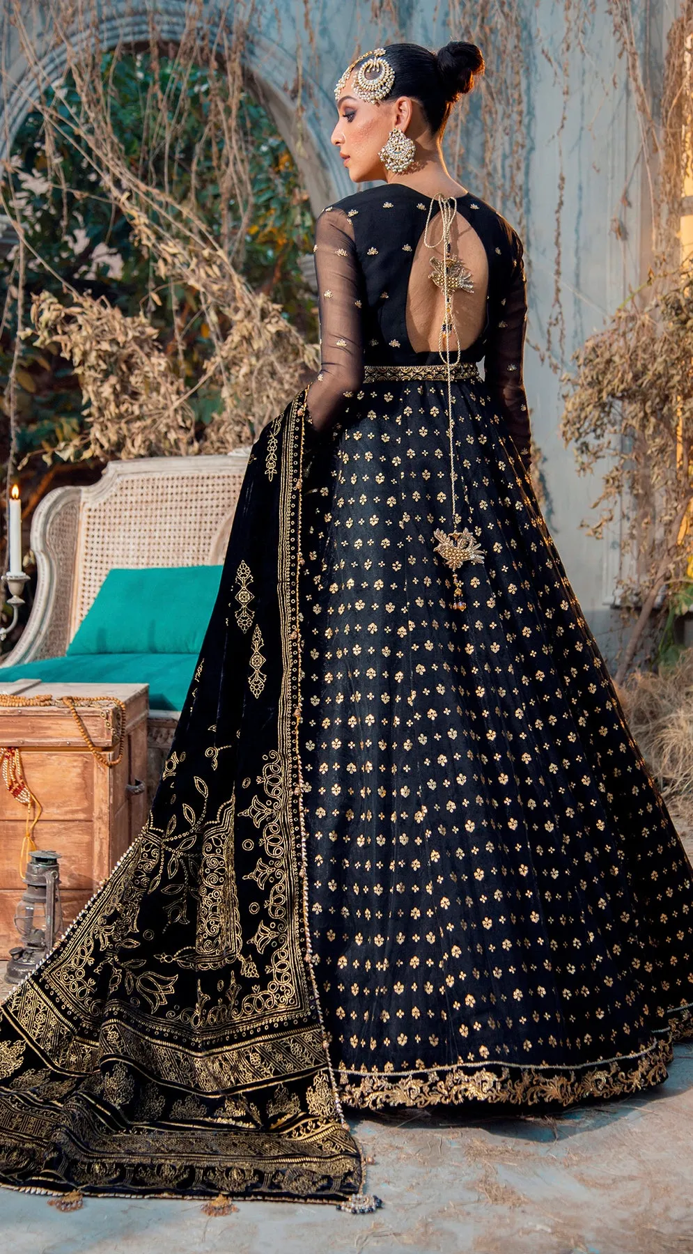 ESMERALDA VL 121-06 |  Anaya by Kiran Chaudhry Velour De Fete '21 | Unstitched Embroidered Velvet Suits