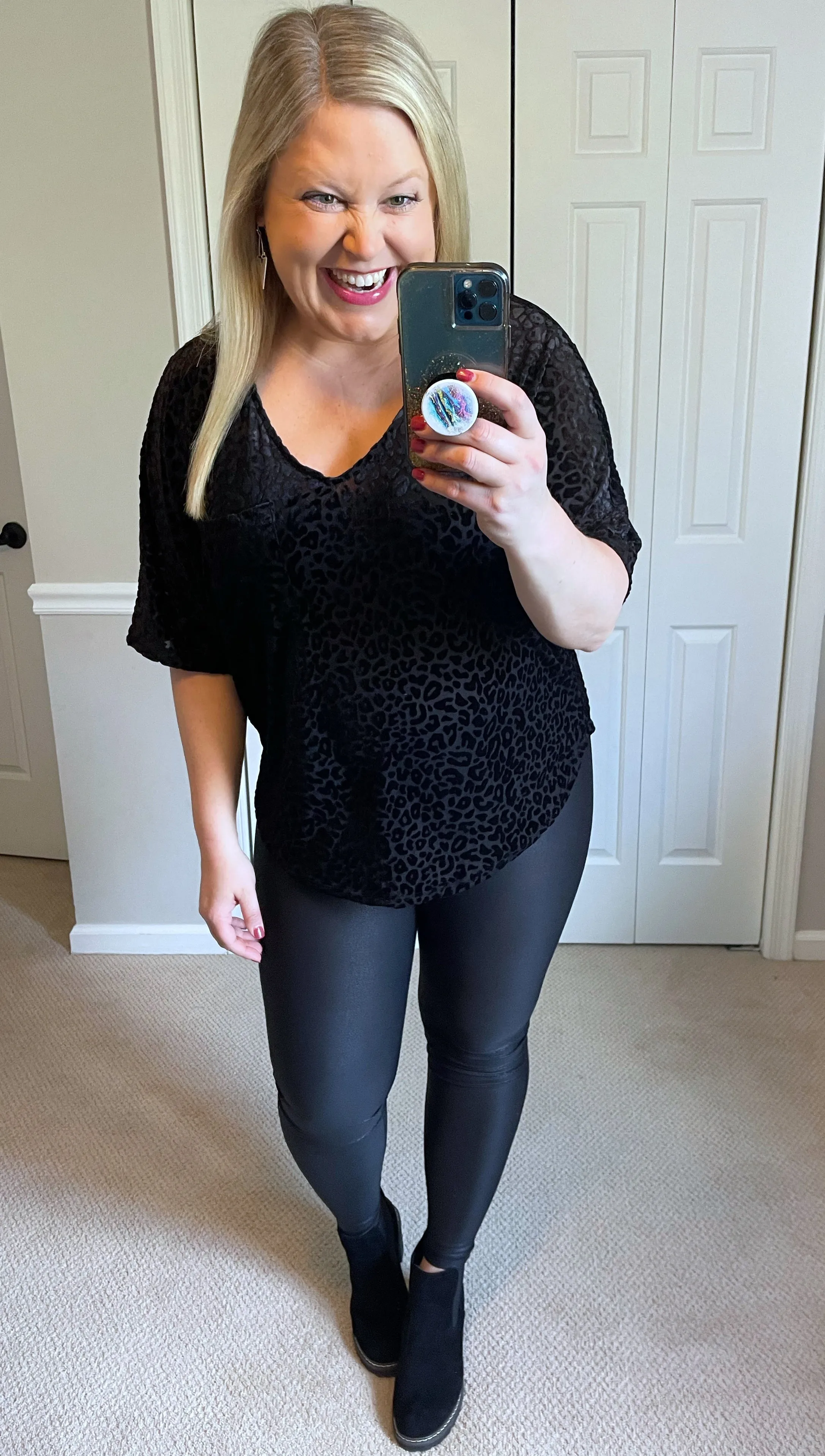 Faux Leather Pebble Leggings in Classy Black