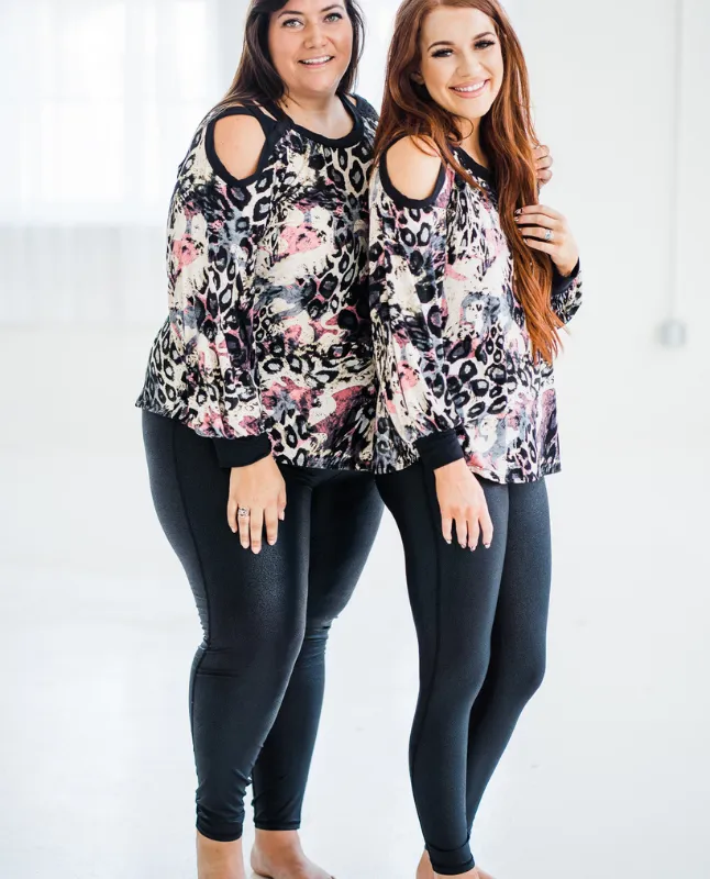 Faux Leather Pebble Leggings in Classy Black