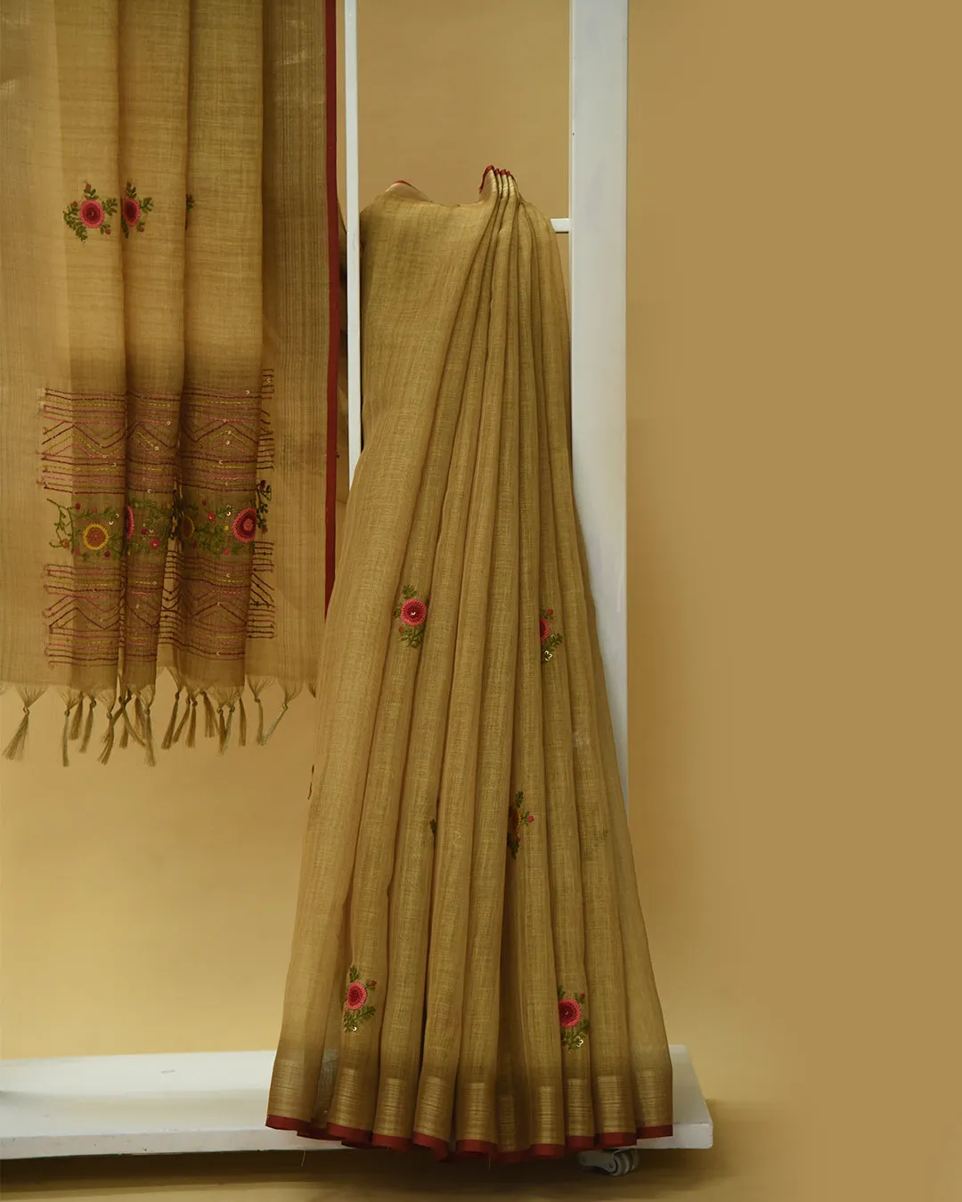 Light Mehandi Green Linen Silk Blend Embroidered Saree With Linen Silk Embroidered Blouse