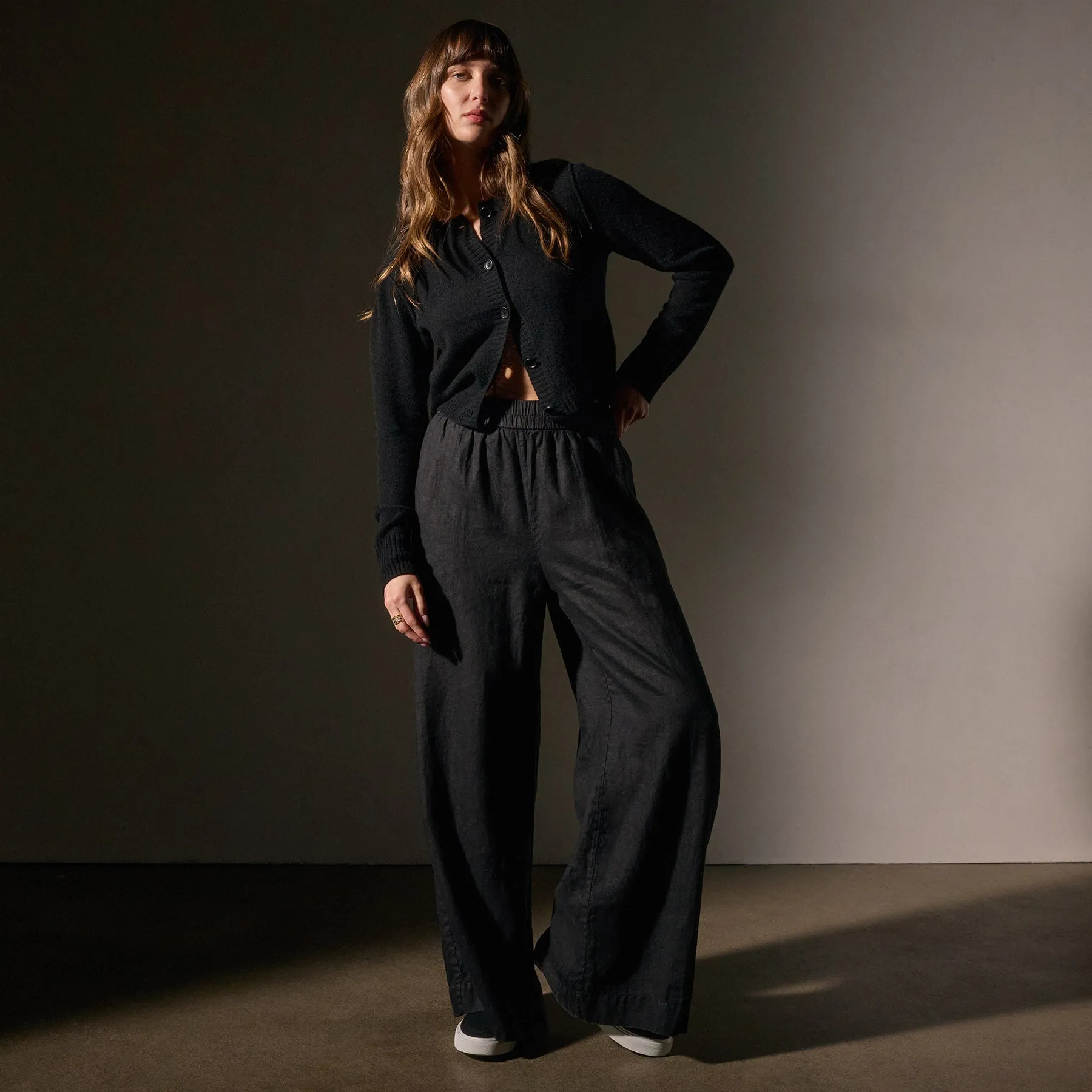 Lightweight Linen Wide Leg Pant - Black
