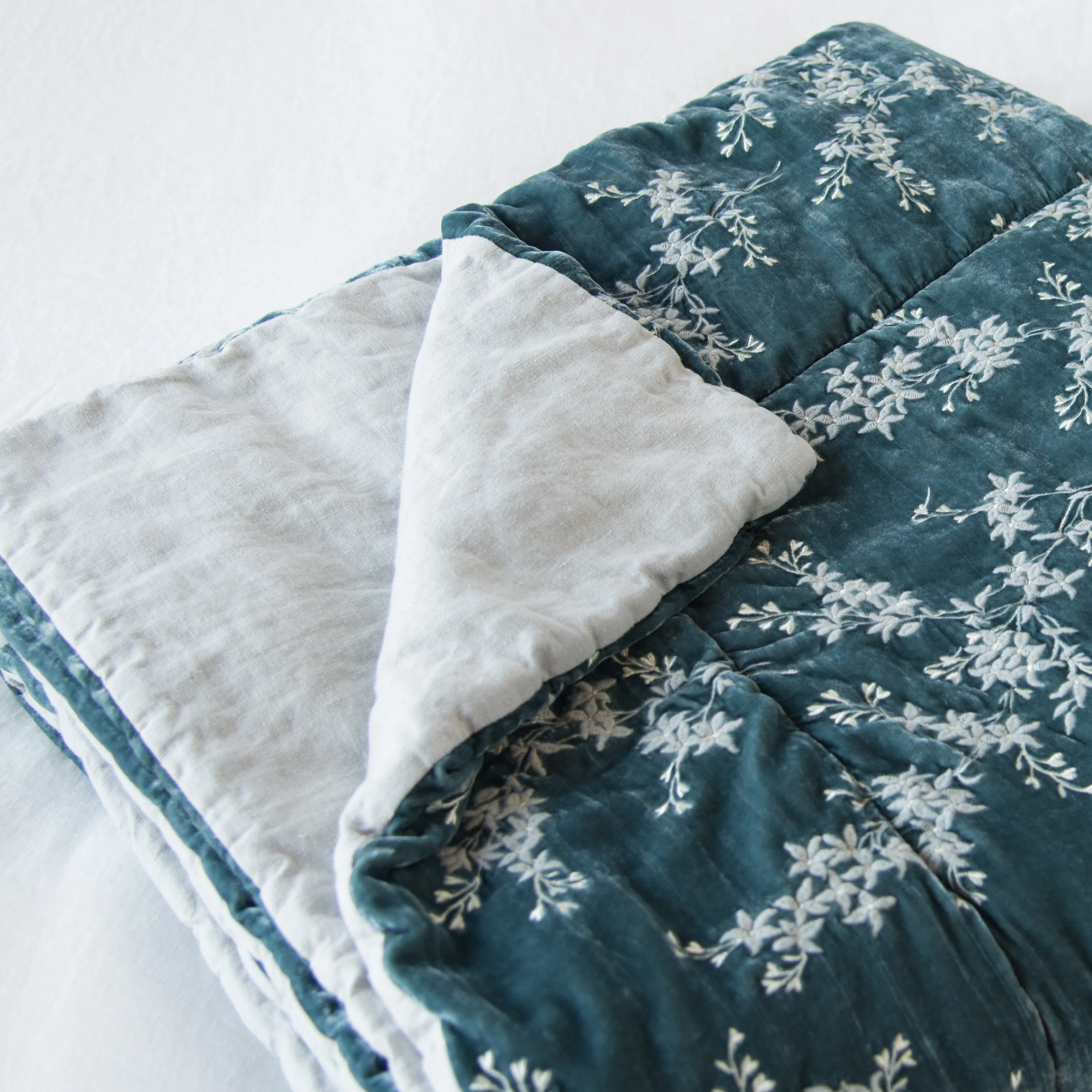 Lynette Blanket