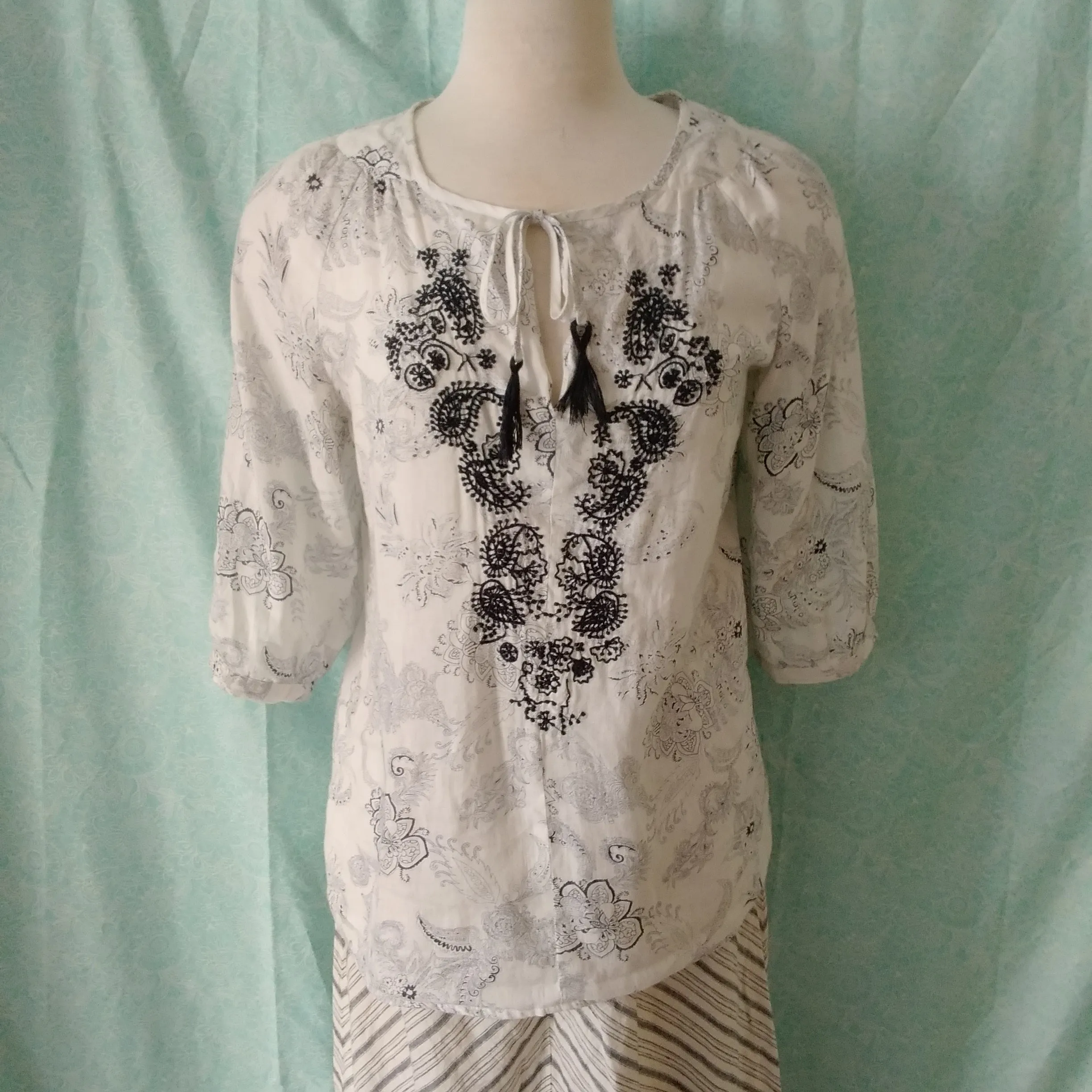 MALVIN White Black Print LINEN Embroidered 3/4 Sleeve Blouse - M / 8