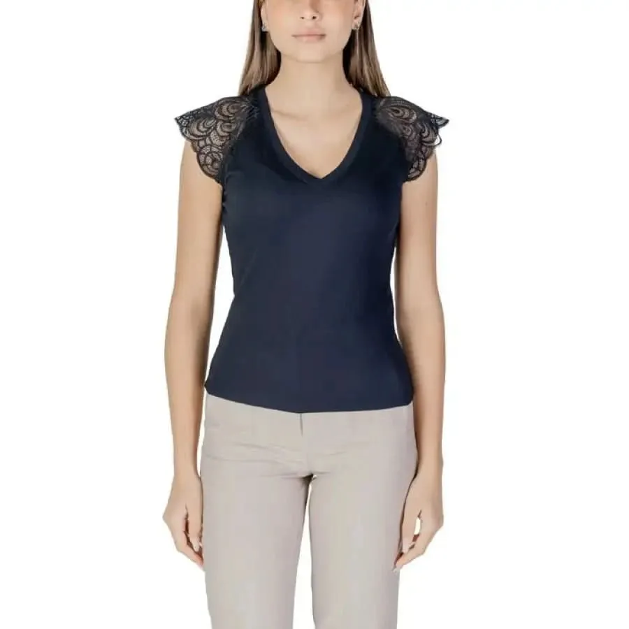 Morgan De Toi Women's White Sleeveless V-Neck T-Shirt