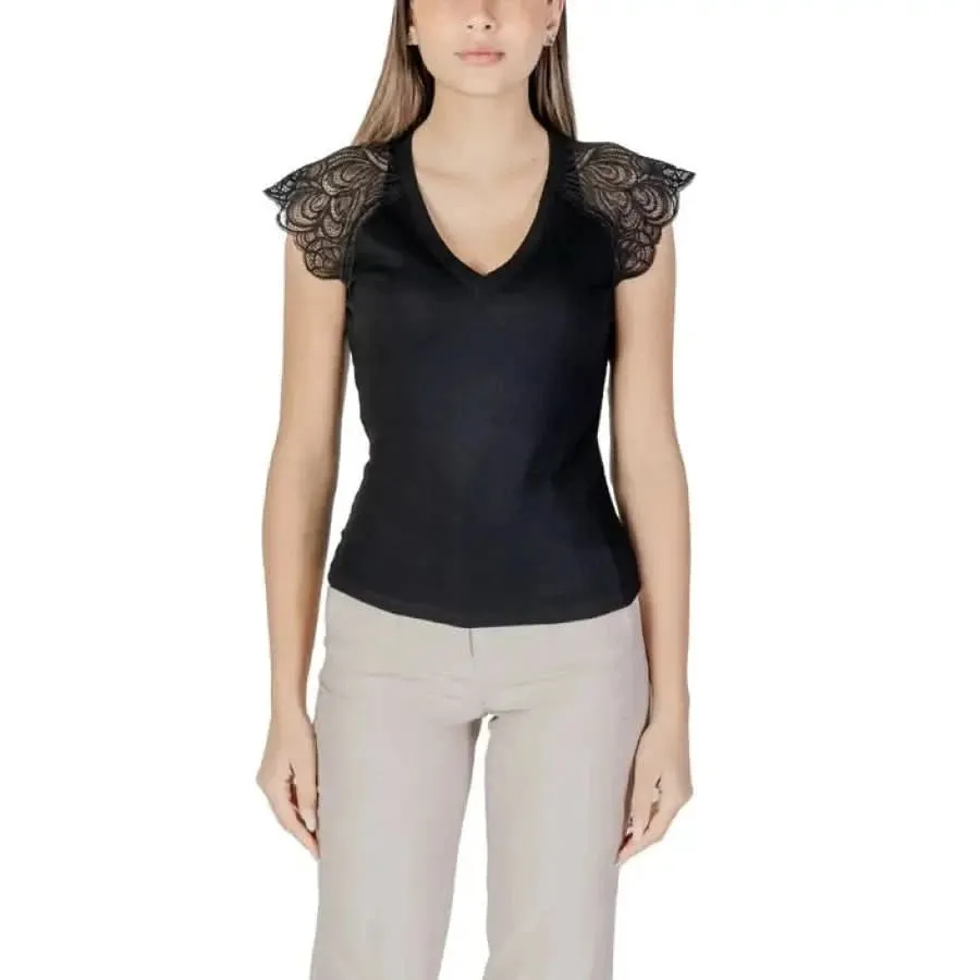 Morgan De Toi Women's White Sleeveless V-Neck T-Shirt