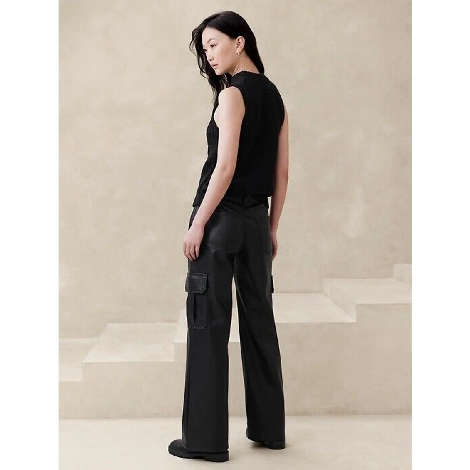 NWT Banana Republic Women's Factory Mid Rise Cargo Faux Leather Pants Black Size 8