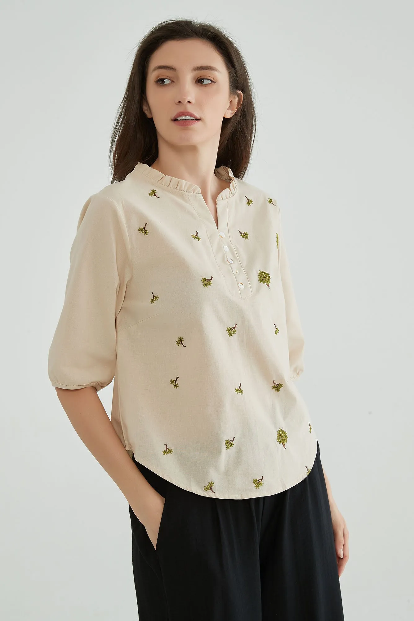 Rodeo Dust Women Embroidered Linen Blouse