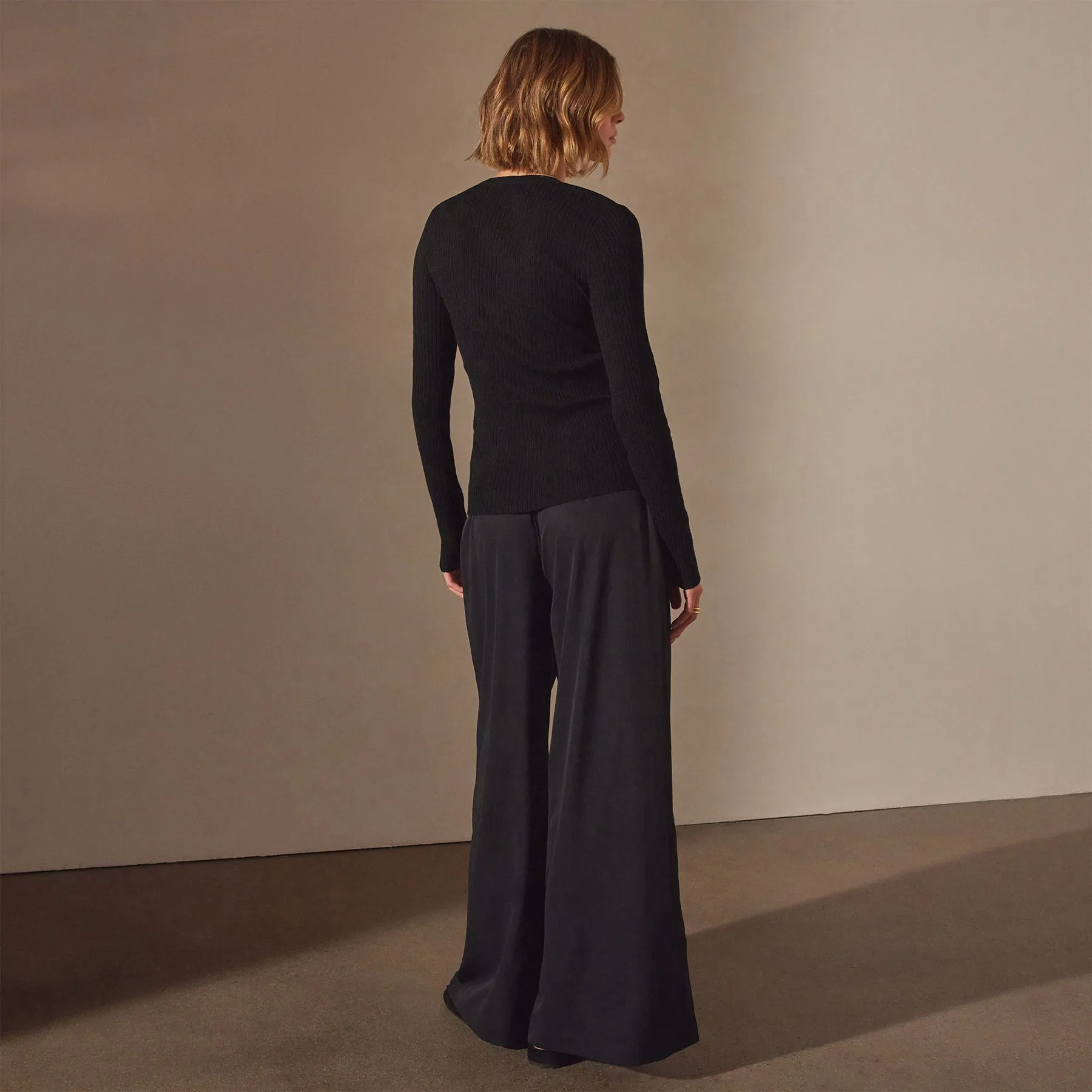 Stretch Linen Ribbed U Neck - Black