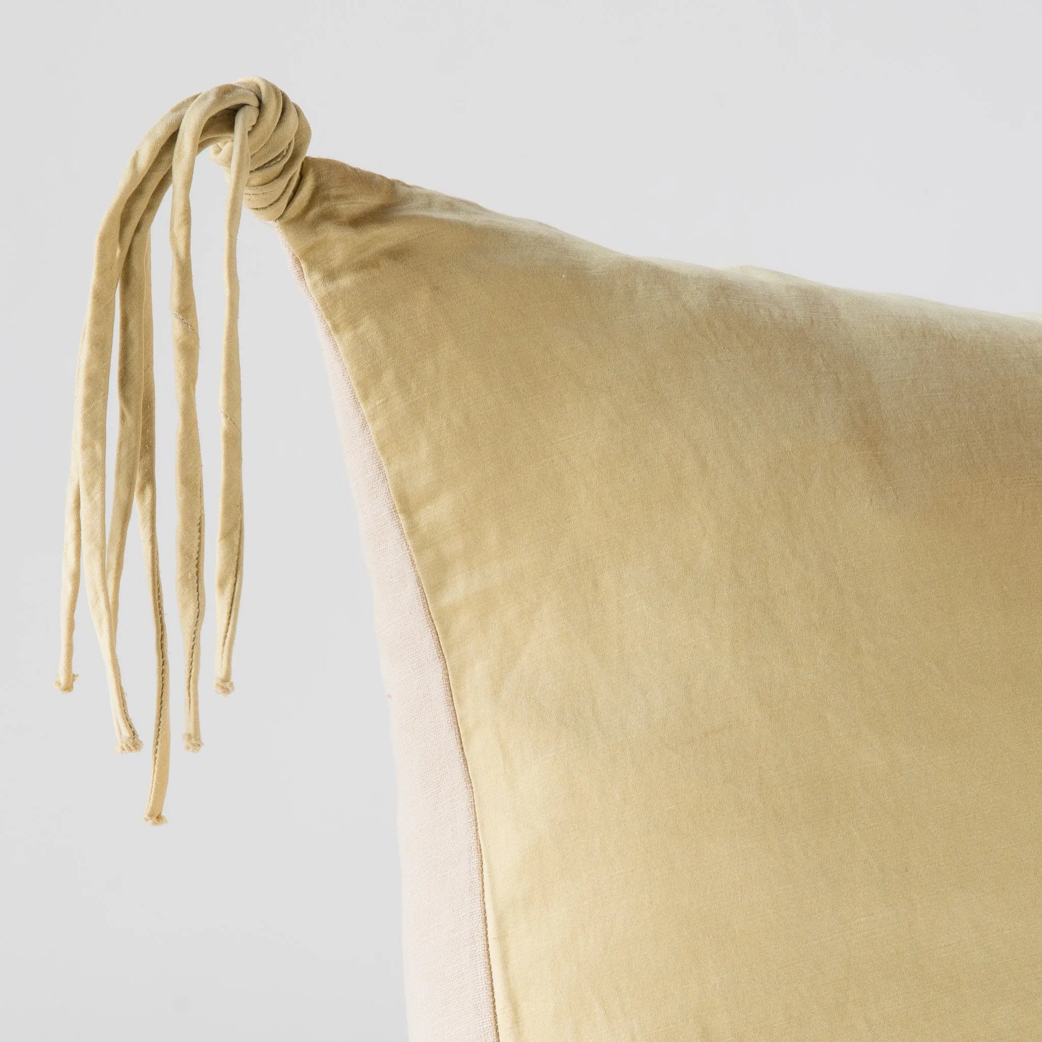 Taline Lumbar Pillow