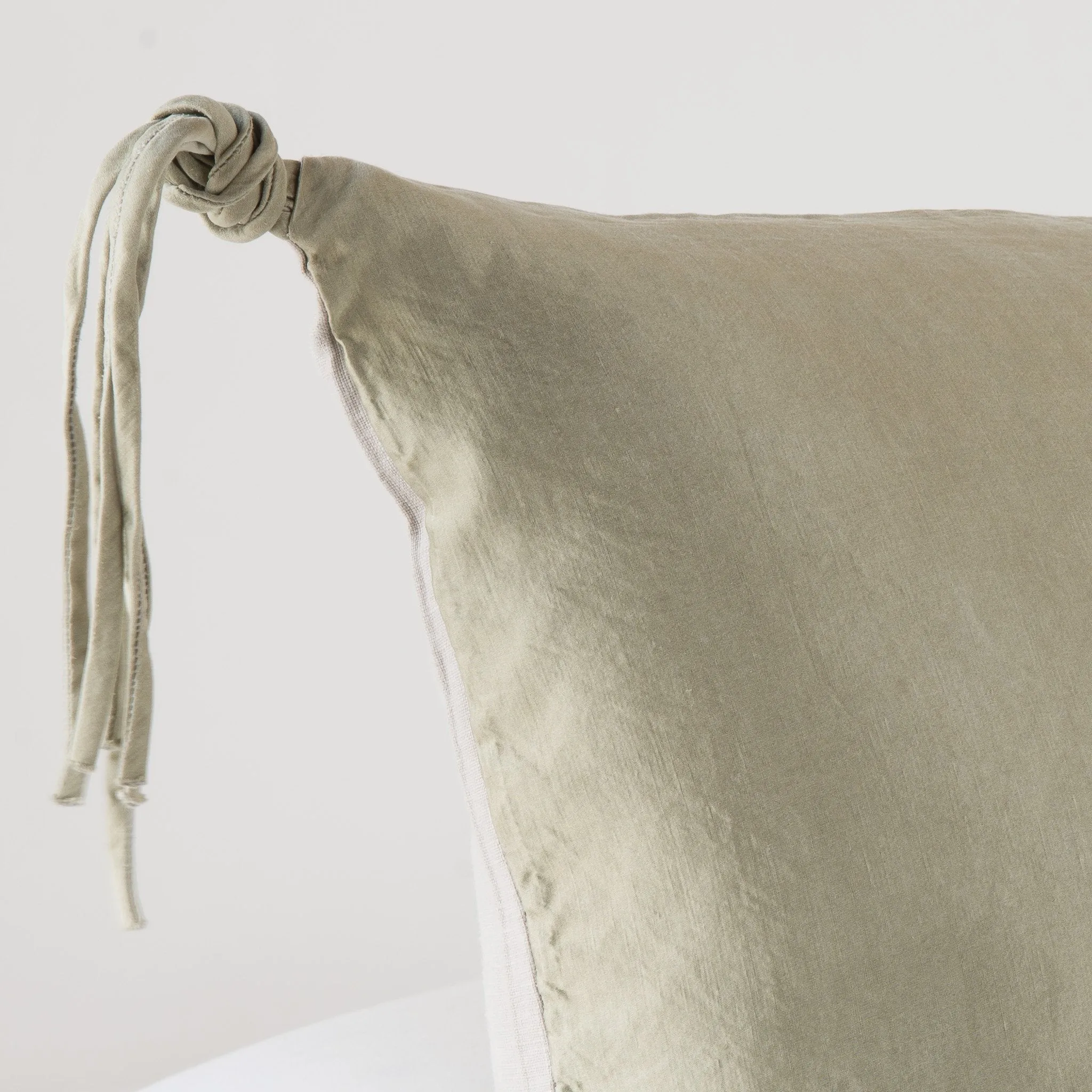 Taline Lumbar Pillow
