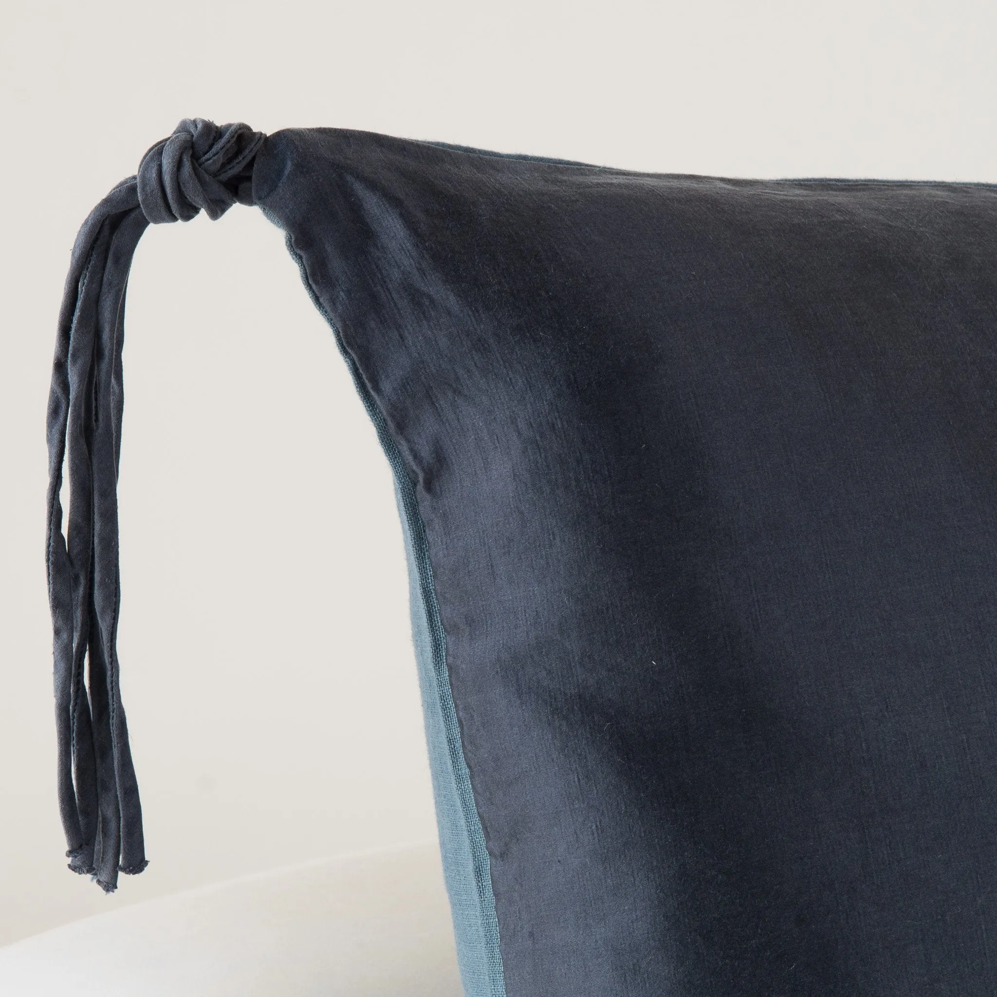 Taline Lumbar Pillow