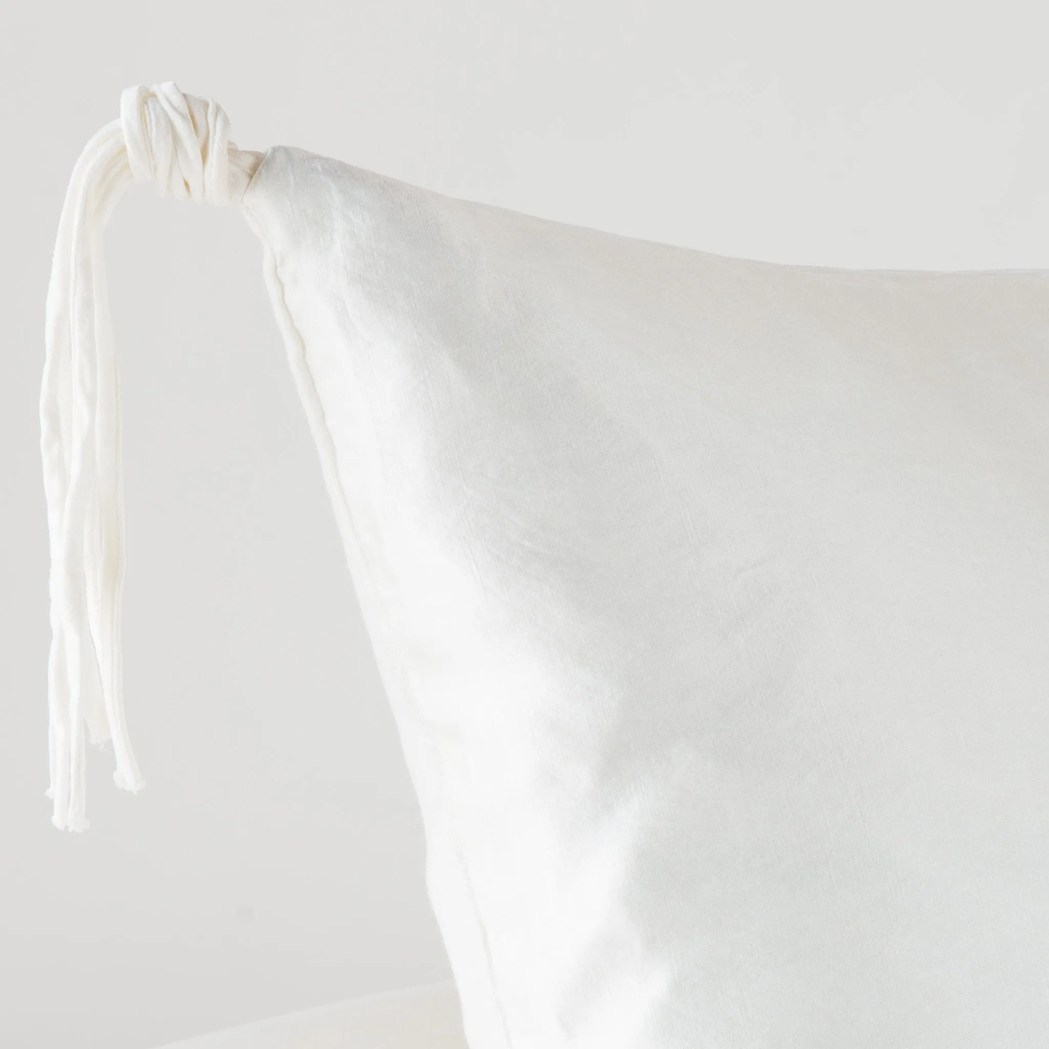 Taline Lumbar Pillow