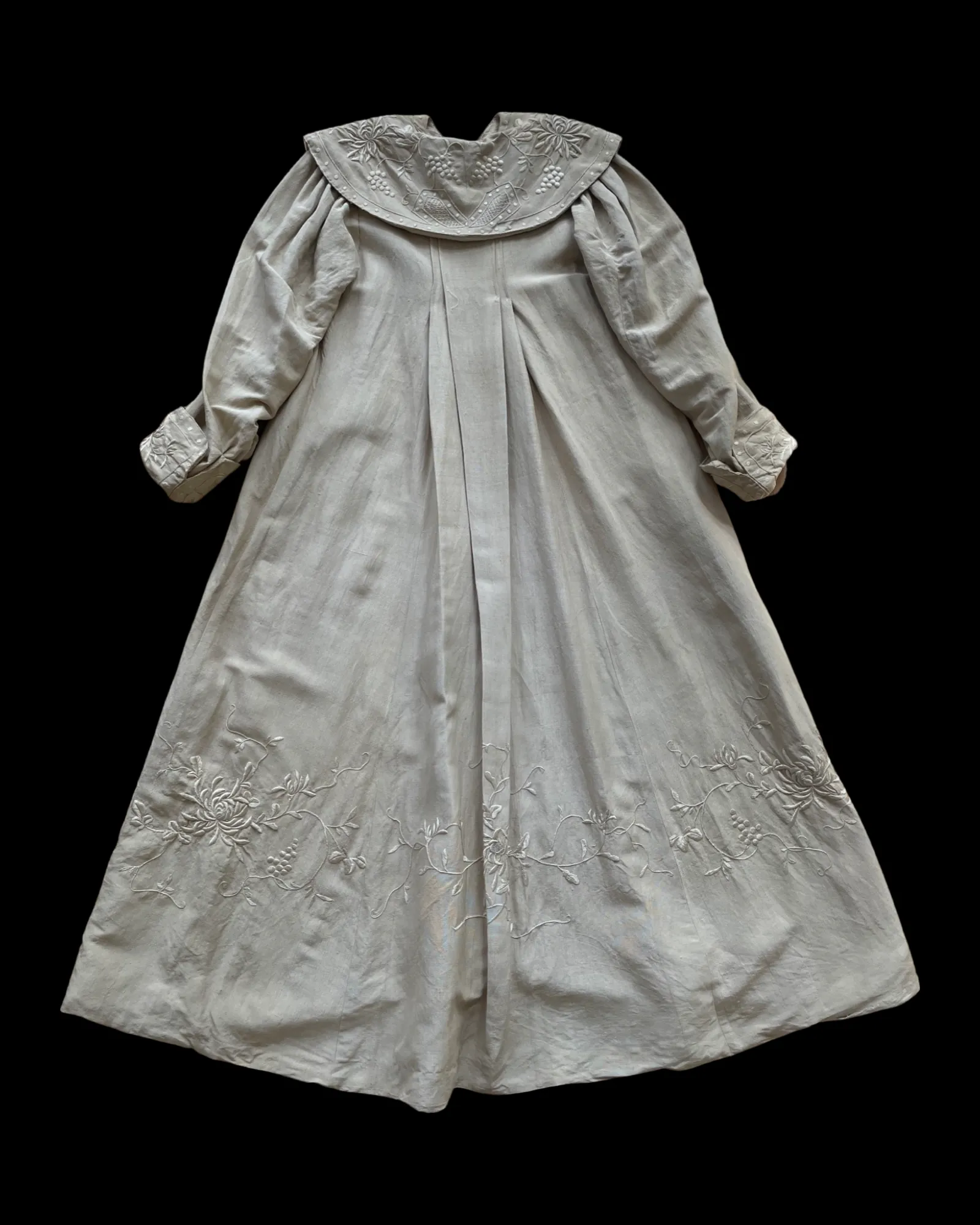 Turn Of The Century Edwardian Ecru Linen & Silk Densely Embroidered Coat