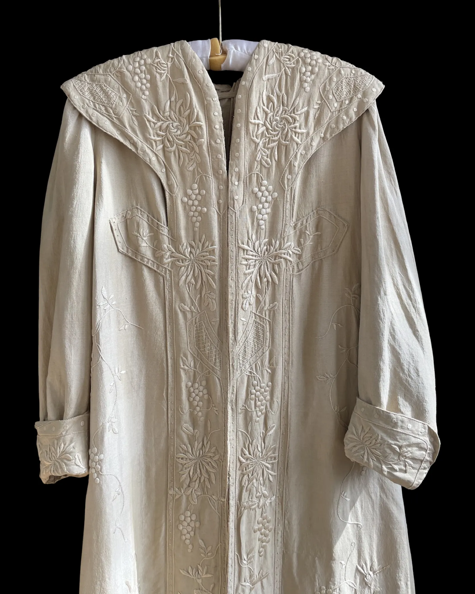 Turn Of The Century Edwardian Ecru Linen & Silk Densely Embroidered Coat