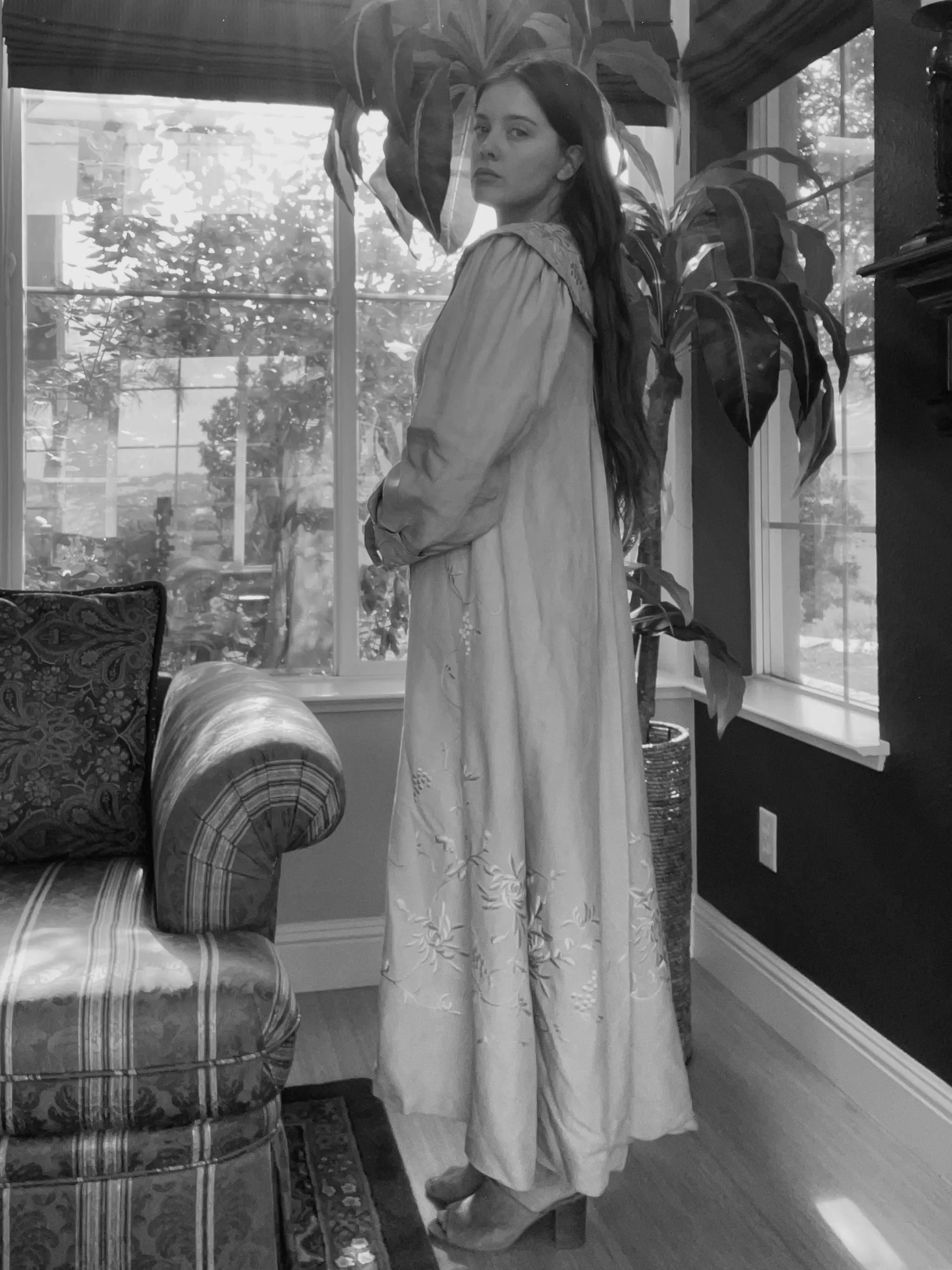 Turn Of The Century Edwardian Ecru Linen & Silk Densely Embroidered Coat