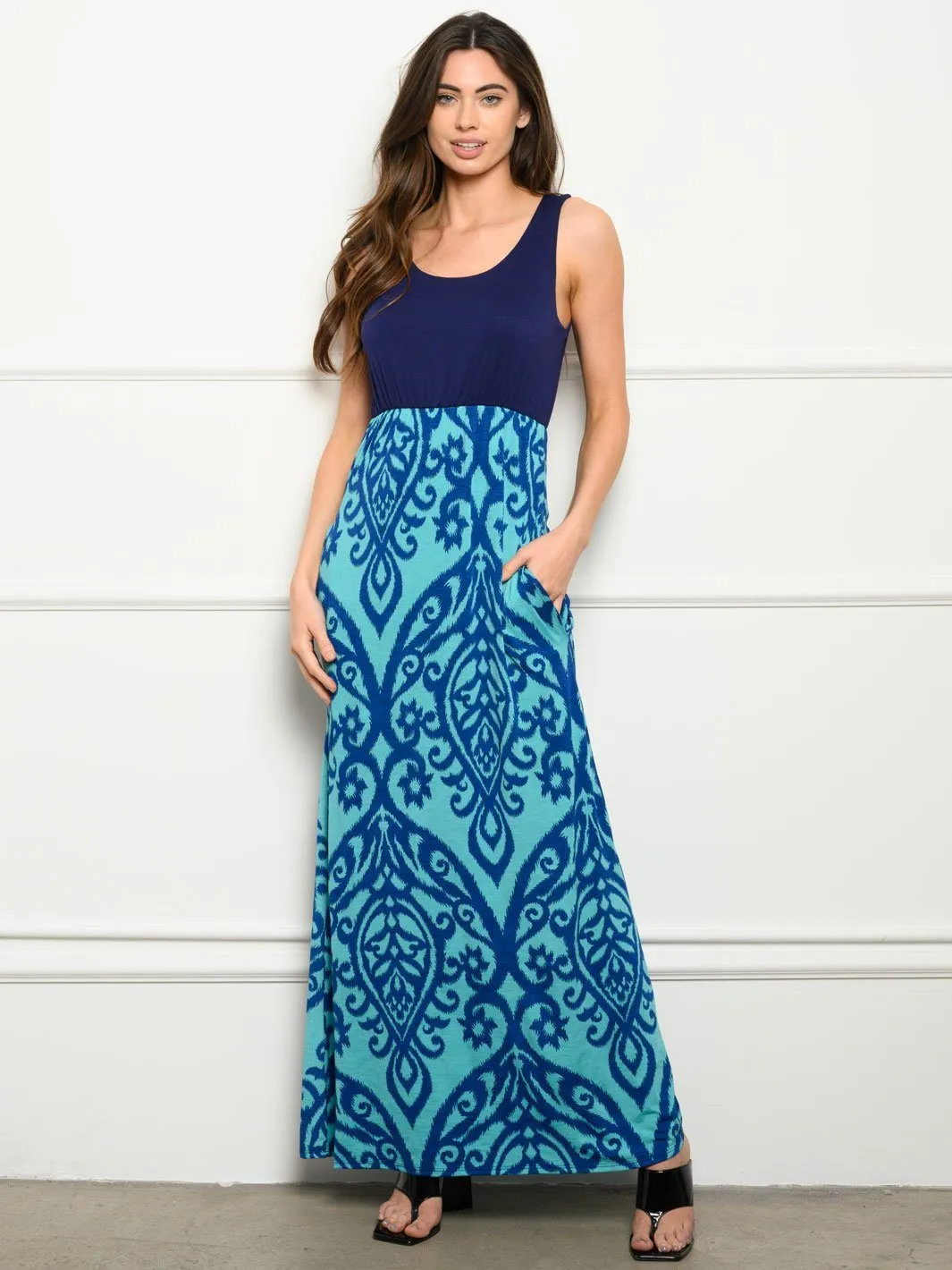 WOMEN'S SLEEVELESS MULTI PRINT MAXI DRESS