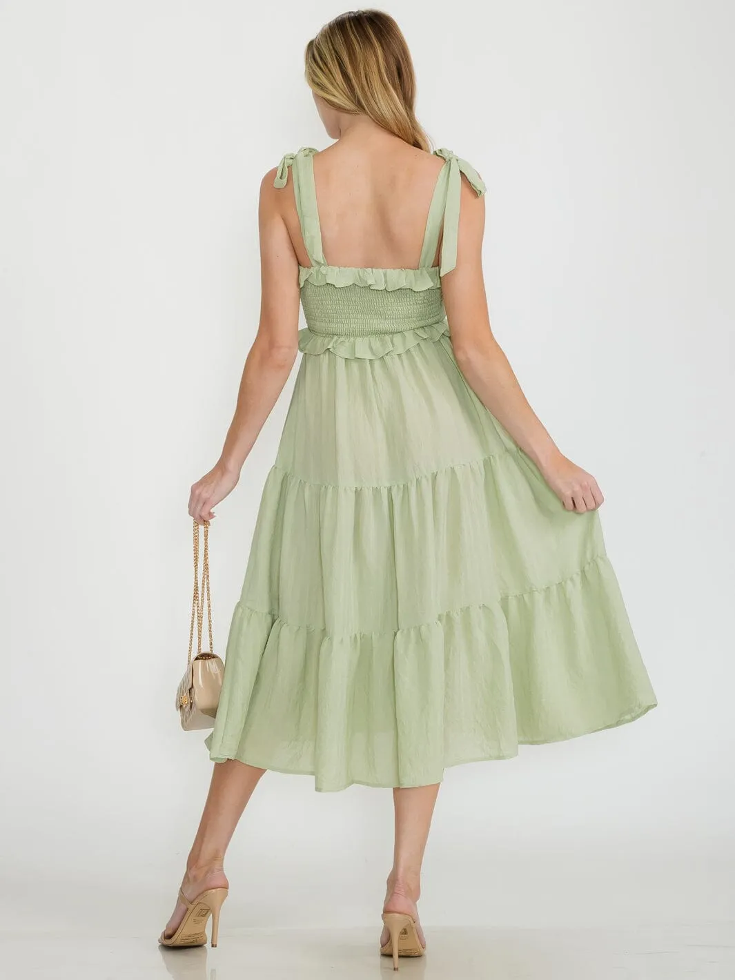 WOMEN'S SLEEVELESS RUFFLE TIERED SMOCK MIDI DRESS
