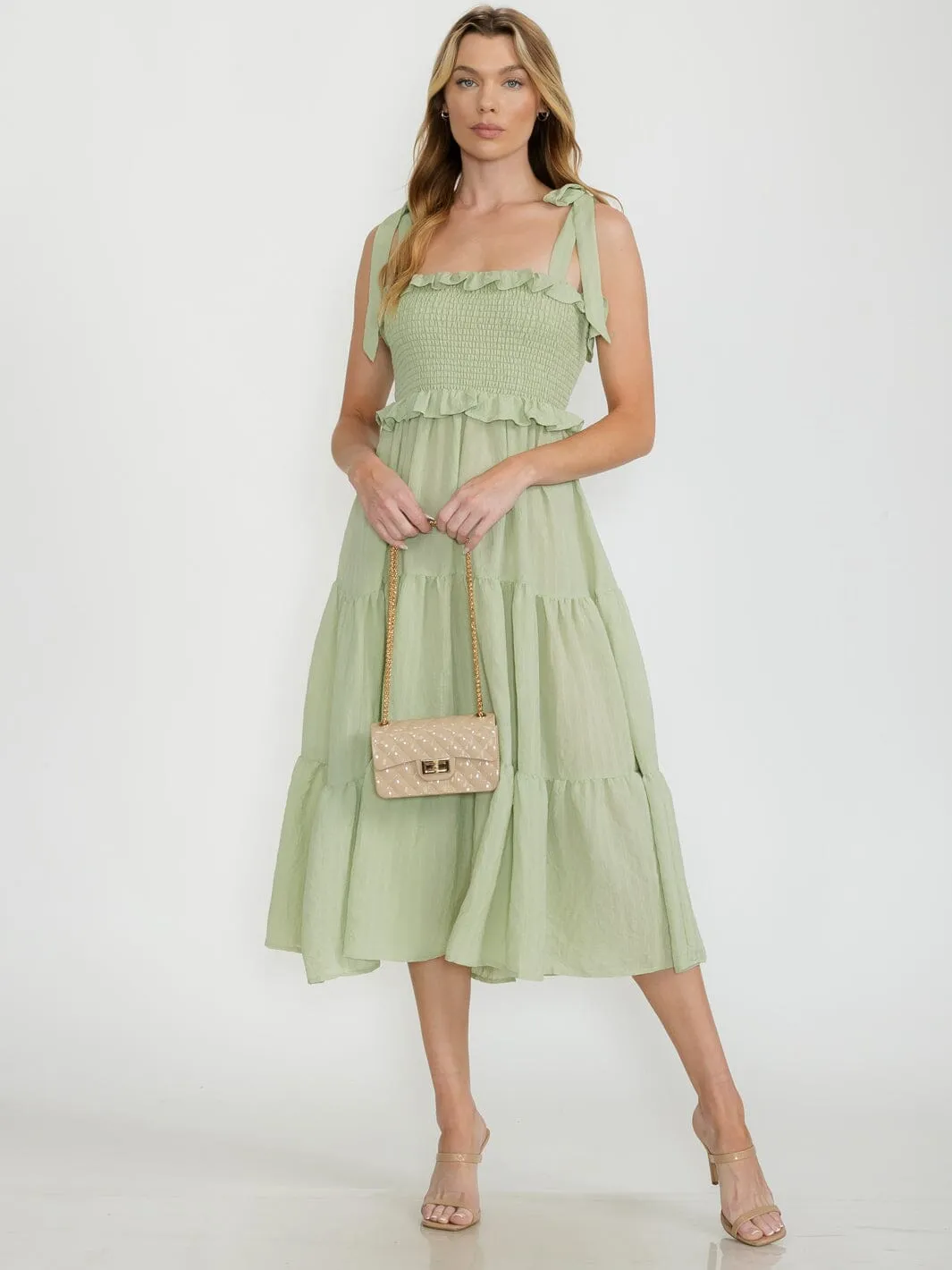 WOMEN'S SLEEVELESS RUFFLE TIERED SMOCK MIDI DRESS