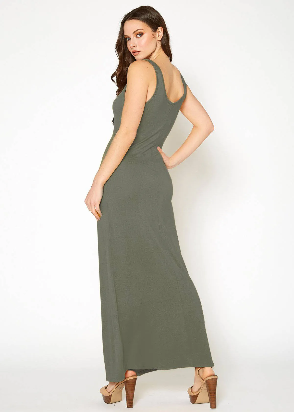 Women's Sleeveless Scoop Neck Maxi Dress